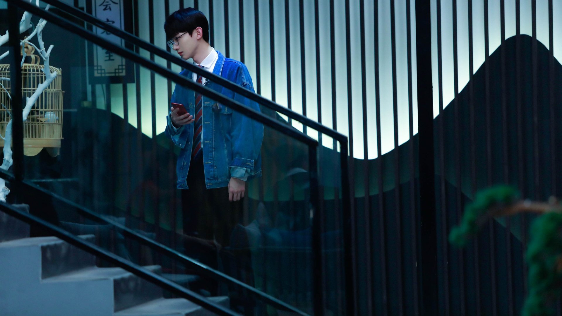 开云体育下载网址-_彩色泡泡跑：用彩虹色彩点缀运动节日_，彩色泡泡图