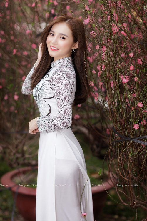 中前场传导速度是否左右比赛节奏主导方归属，中场传球运用最多的是什么传球